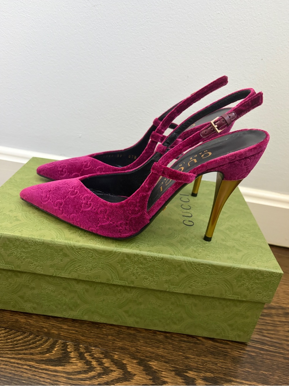 Gucci Burgundy Velvet Pointed Slingback Pumps